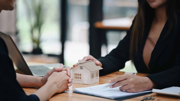 Quels sont les diagnostics immobiliers obligatoires avant de vendre un bien à Paris ?